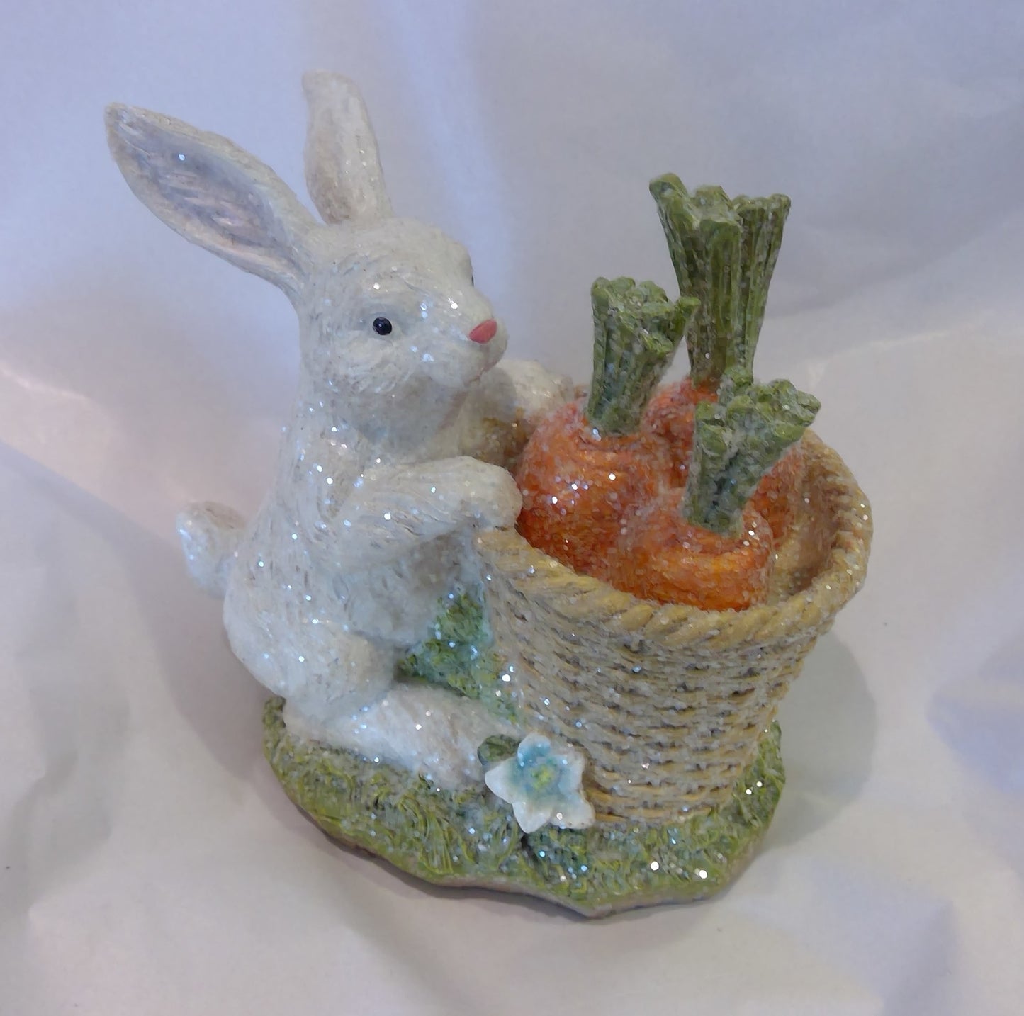 Easter Bunny w/Basket (CLEARANCE)