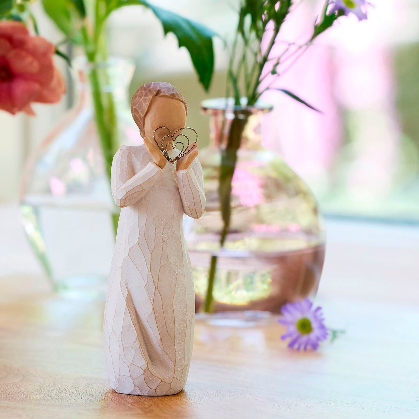 Willow Tree LOTS OF LOVE Figure
