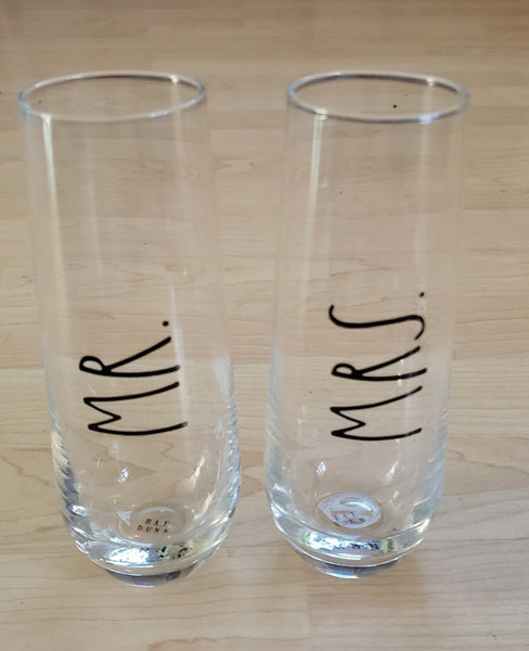 MR & MRS Stemless Flutes
