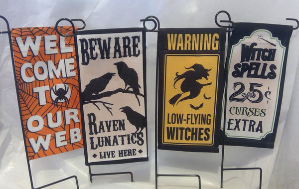 Halloween Mini-Flag w/Stake (CLEARANCE)
